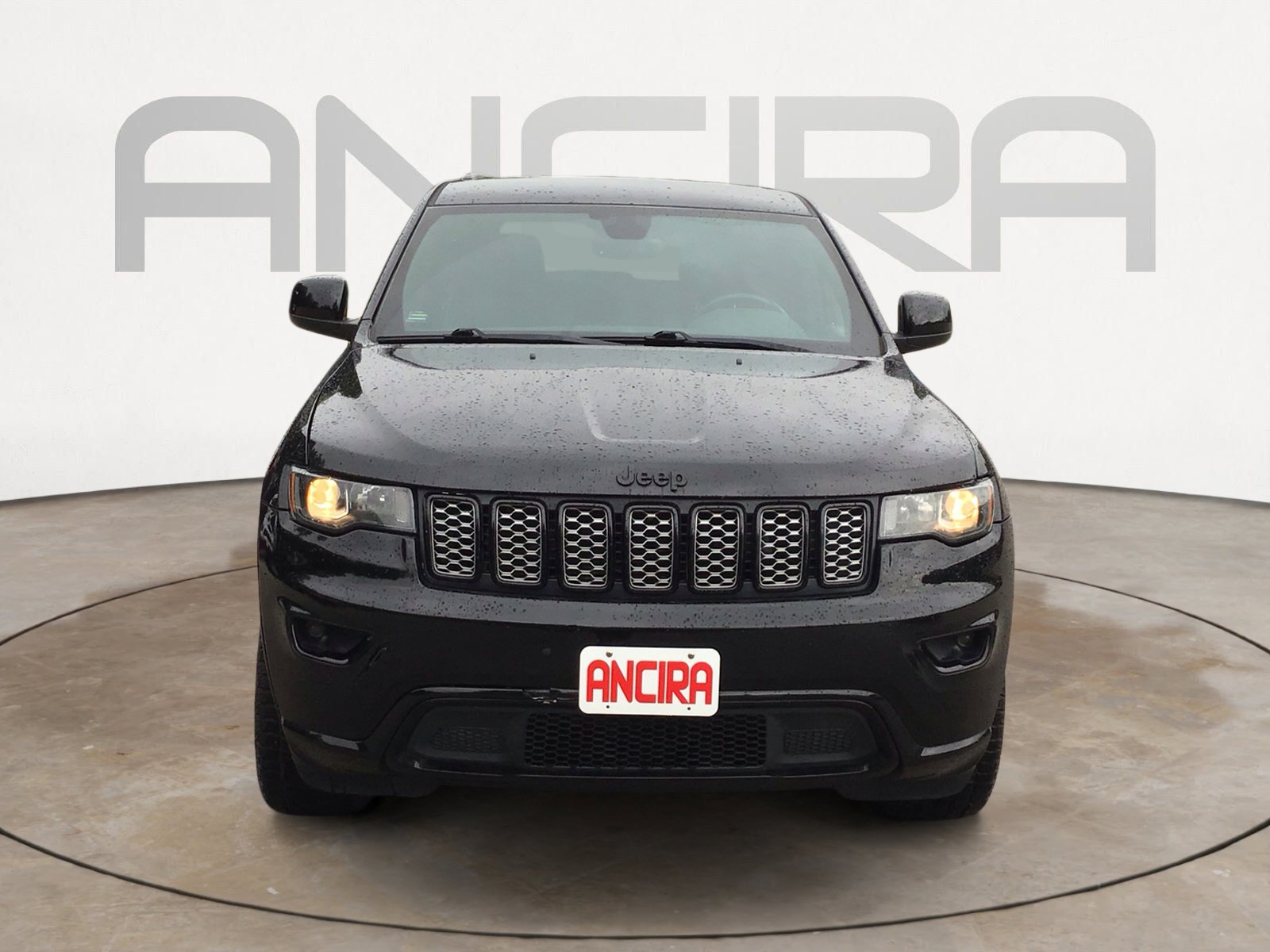 Used 2018 Jeep Grand Cherokee Altitude AWD/4WD image 5