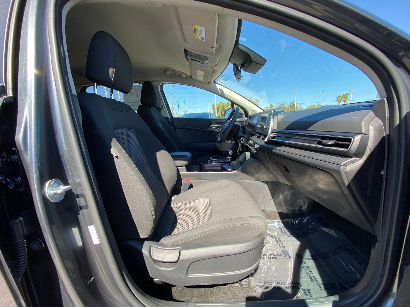 Used 2025 Kia Sportage LX image 25