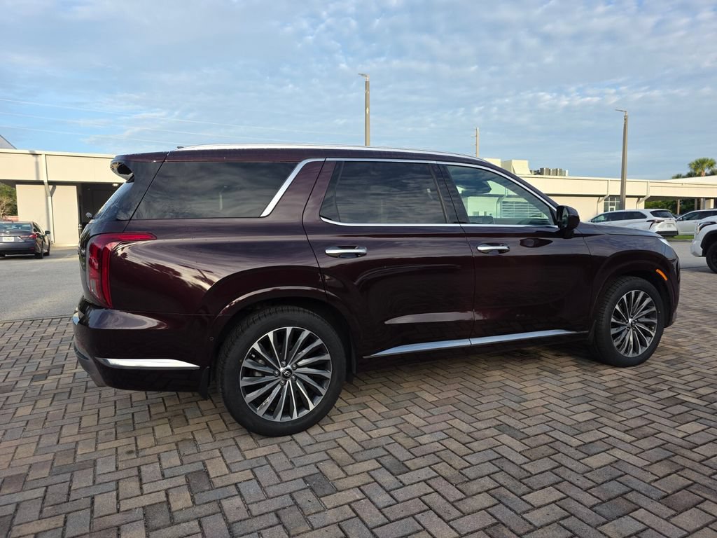 Used 2023 Hyundai Palisade Calligraphy w/ Winter Package AWD/4WD image 11