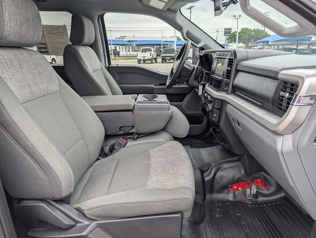 Used 2023 Ford F250 XLT w/ FX4 Off-Road Package image 31