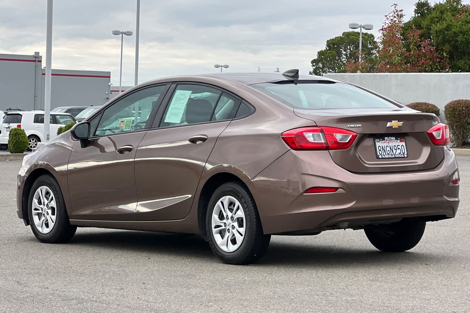 Used 2019 Chevrolet Cruze LS FWD image 7