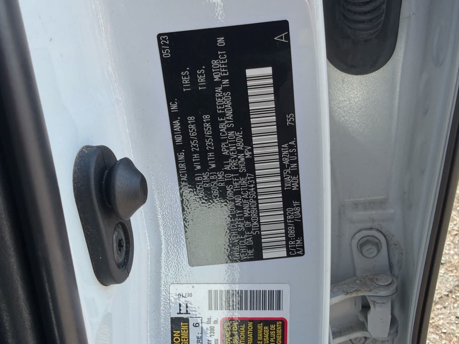 Used 2023 Toyota Highlander LE AWD/4WD image 25