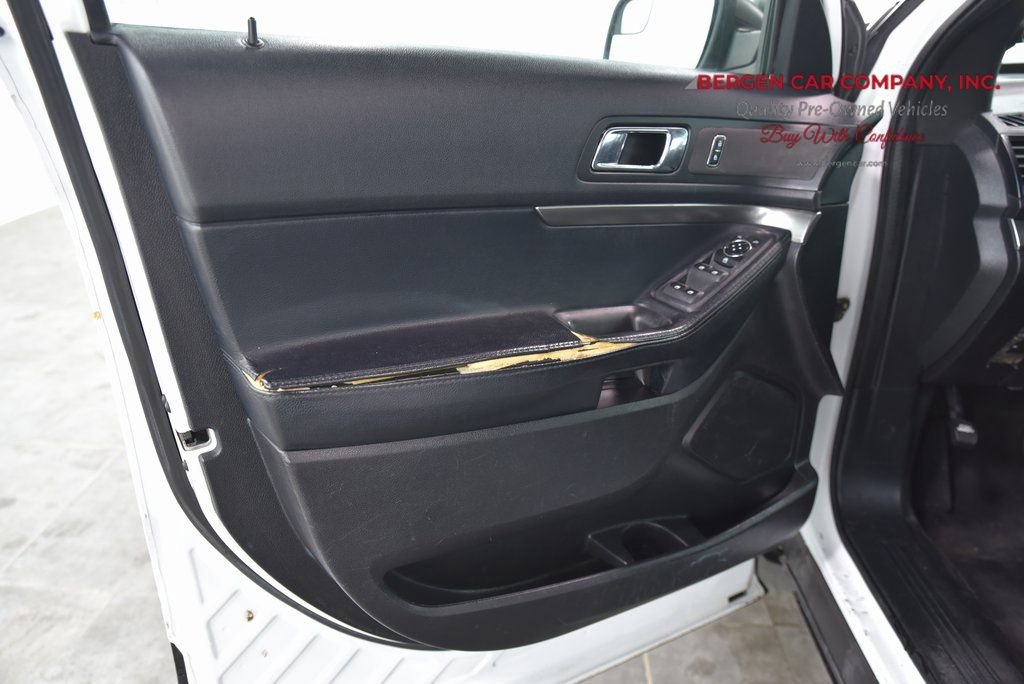 Used 2016 Ford Explorer 4WD Police Interceptor image 9