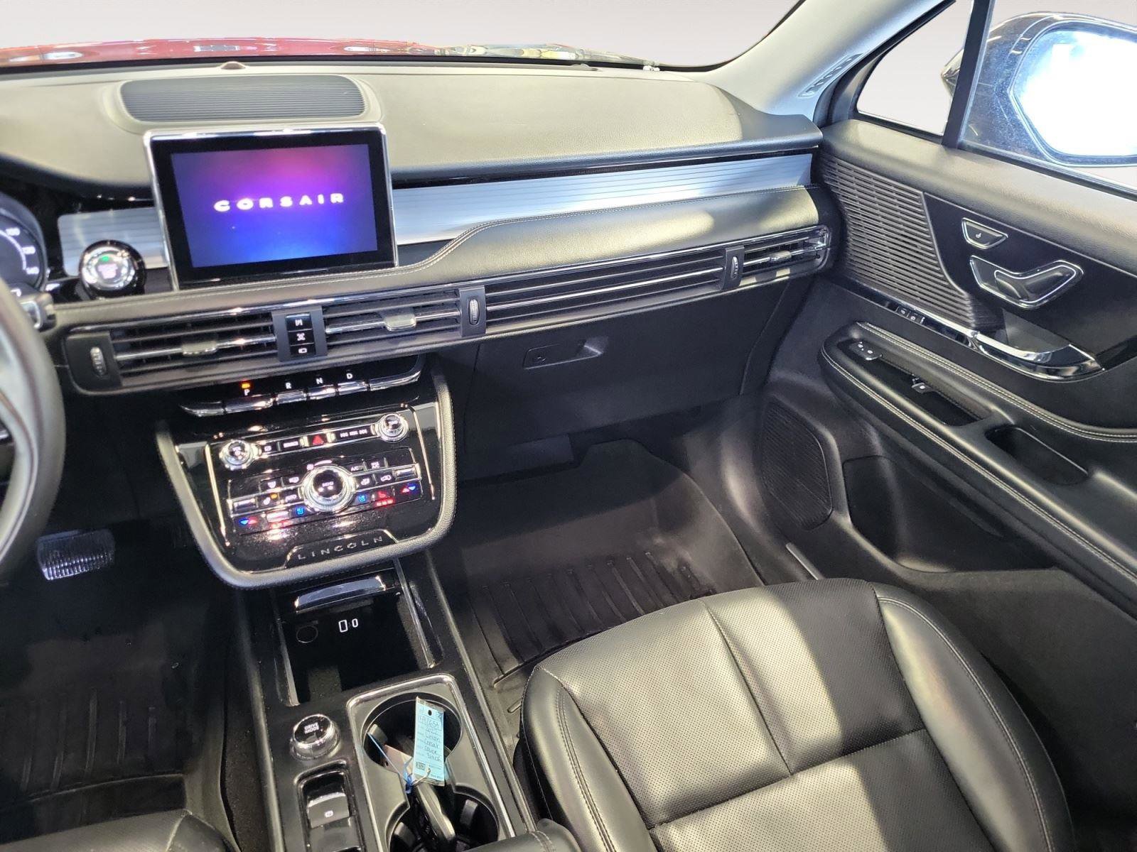 Used 2022 Lincoln Corsair Standard w/ Equipment Group 101A image 12