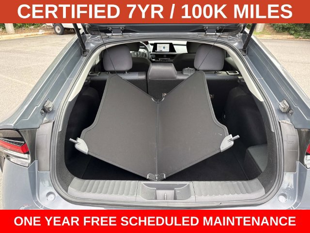 Used 2025 Toyota Prius LE FWD image 12