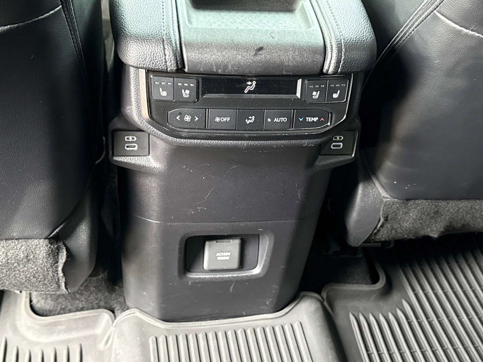 Used 2024 Toyota Grand Highlander AWD Hybrid image 17