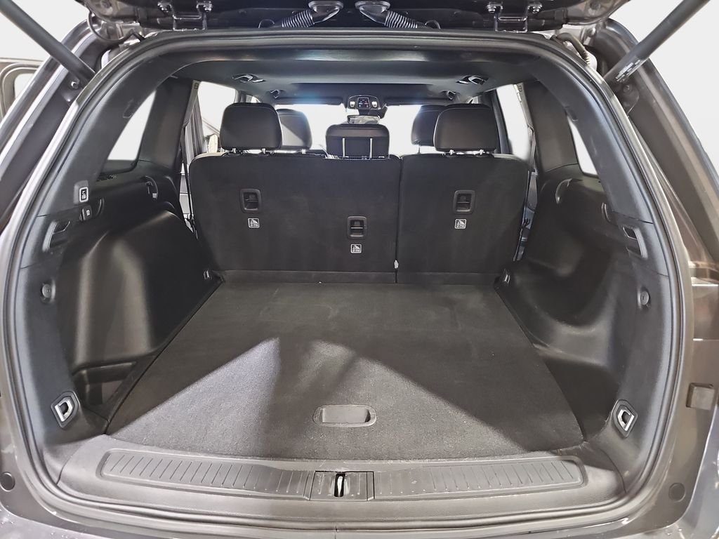 Used 2022 Jeep Grand Cherokee Altitude AWD/4WD image 14