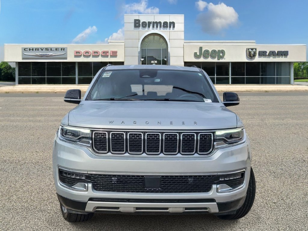 Certified 2024 Jeep Wagoneer L Series II w/ Flexible Seating Group RWD image 7