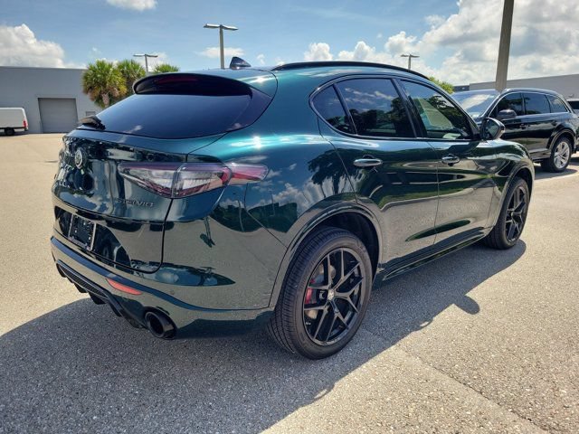 Used 2021 Alfa Romeo Stelvio Ti Sport AWD/4WD image 7