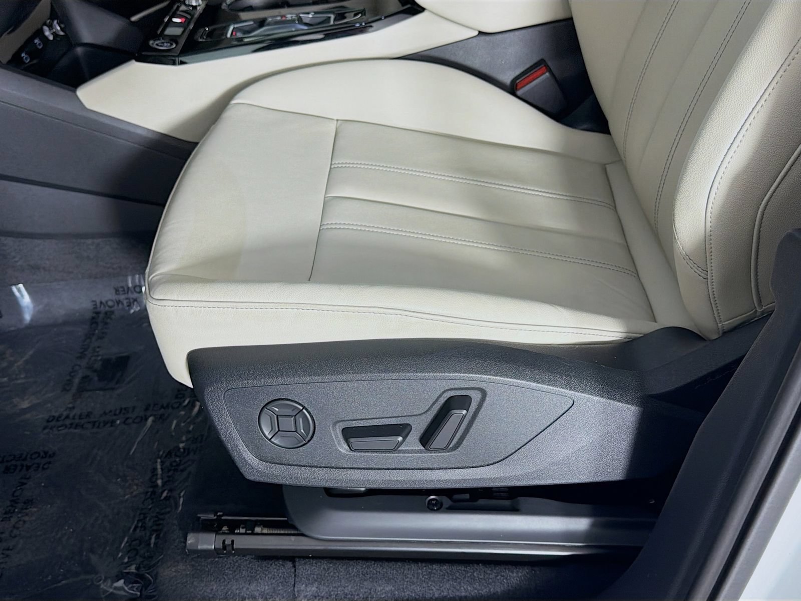 Certified 2025 Audi Q6 e-tron Premium Plus w/ Premium Plus AWD/4WD image 19
