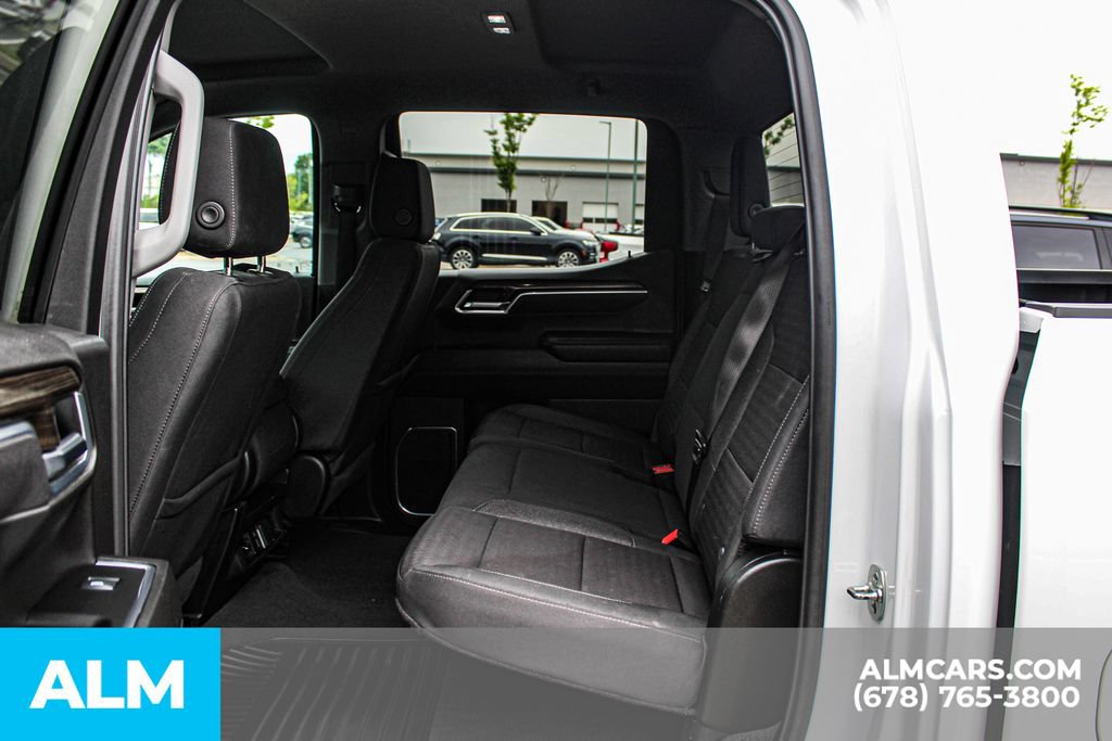 Used 2025 Chevrolet Silverado 1500 LT RWD image 17