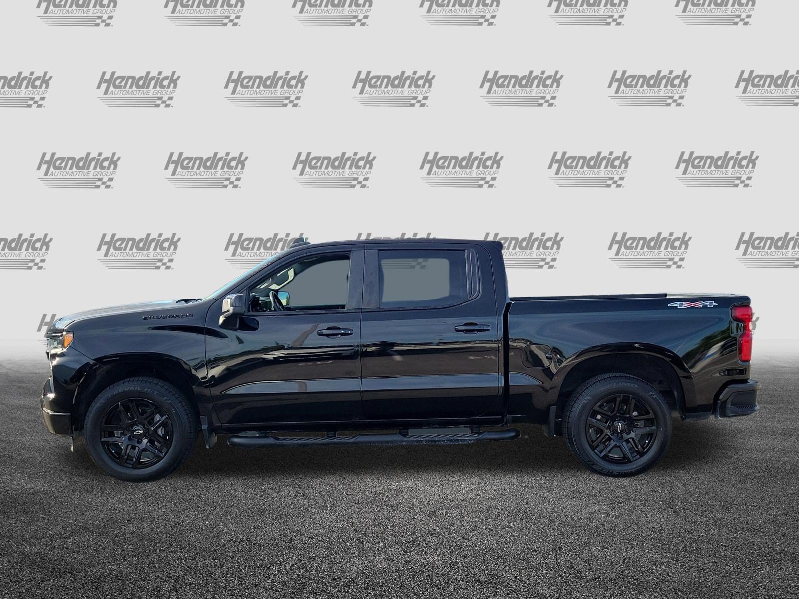 Used 2024 Chevrolet Silverado 1500 RST w/ Rally Edition AWD/4WD image 4