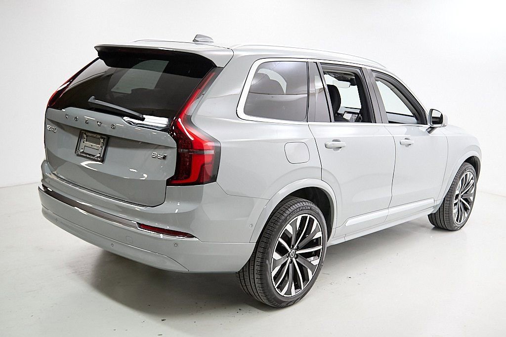 New 2026 Volvo XC90 B6 Plus w/ Protection Package Premier image 9