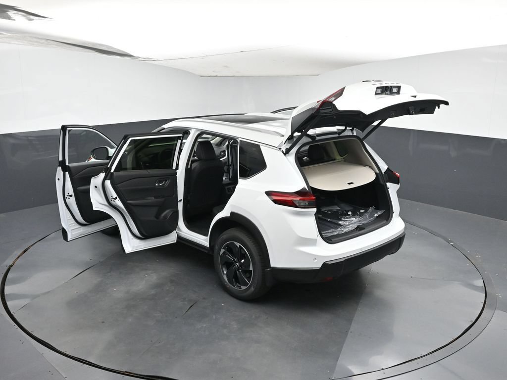Used 2026 Nissan Rogue SV w/ SV Premium Package AWD/4WD image 27