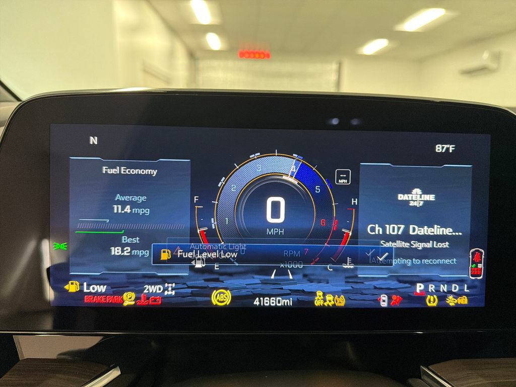 Used 2025 Chevrolet Suburban Z71 AWD/4WD image 16