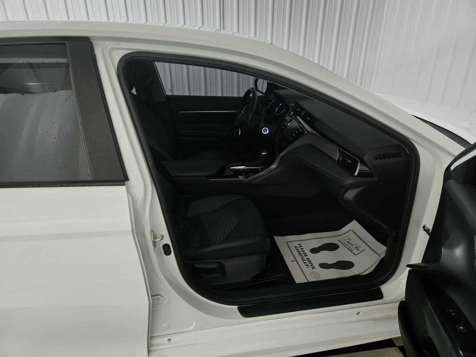 Used 2020 Toyota Camry SE image 20