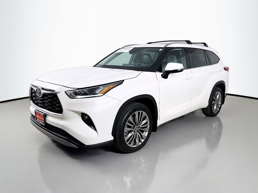 Certified 2020 Toyota Highlander Platinum AWD/4WD image 3