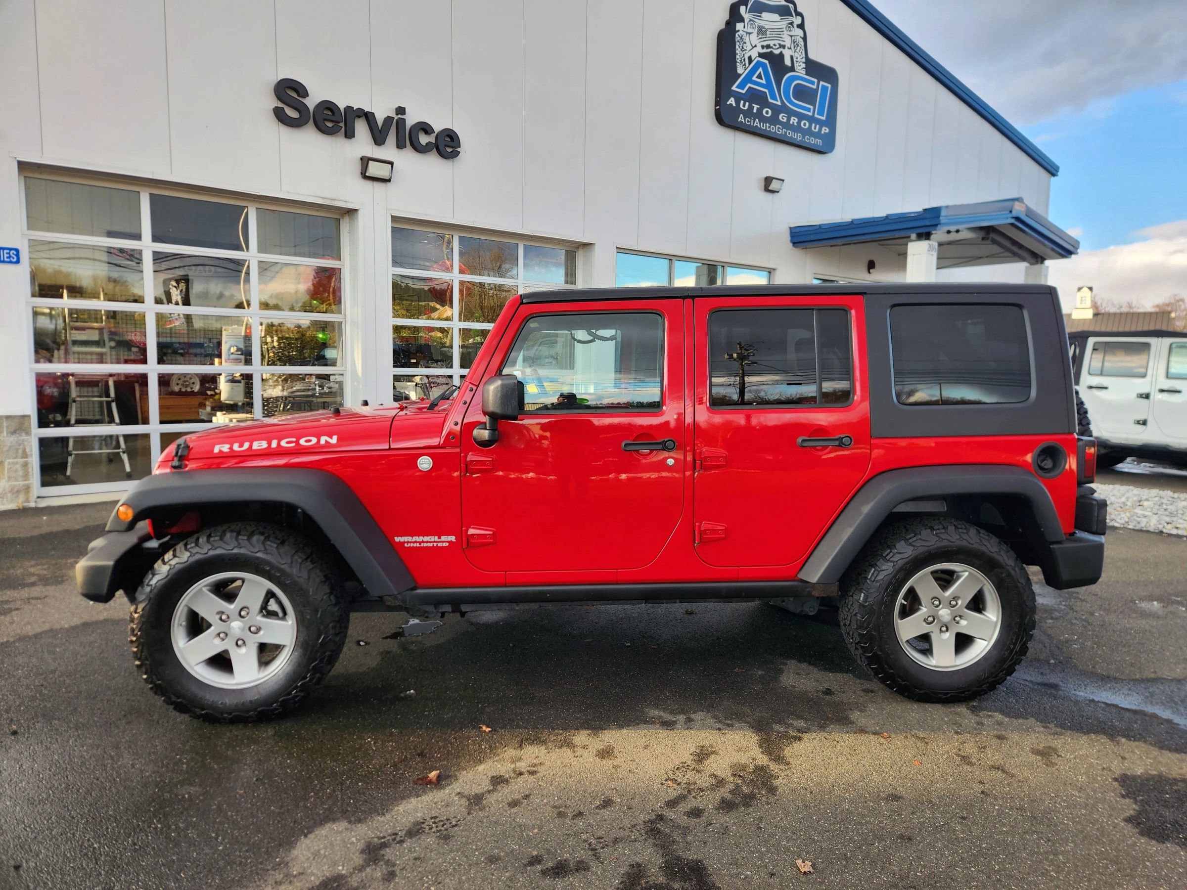 Used 2010 Jeep Wrangler Unlimited Rubicon w/ Trailer Tow Group image 7