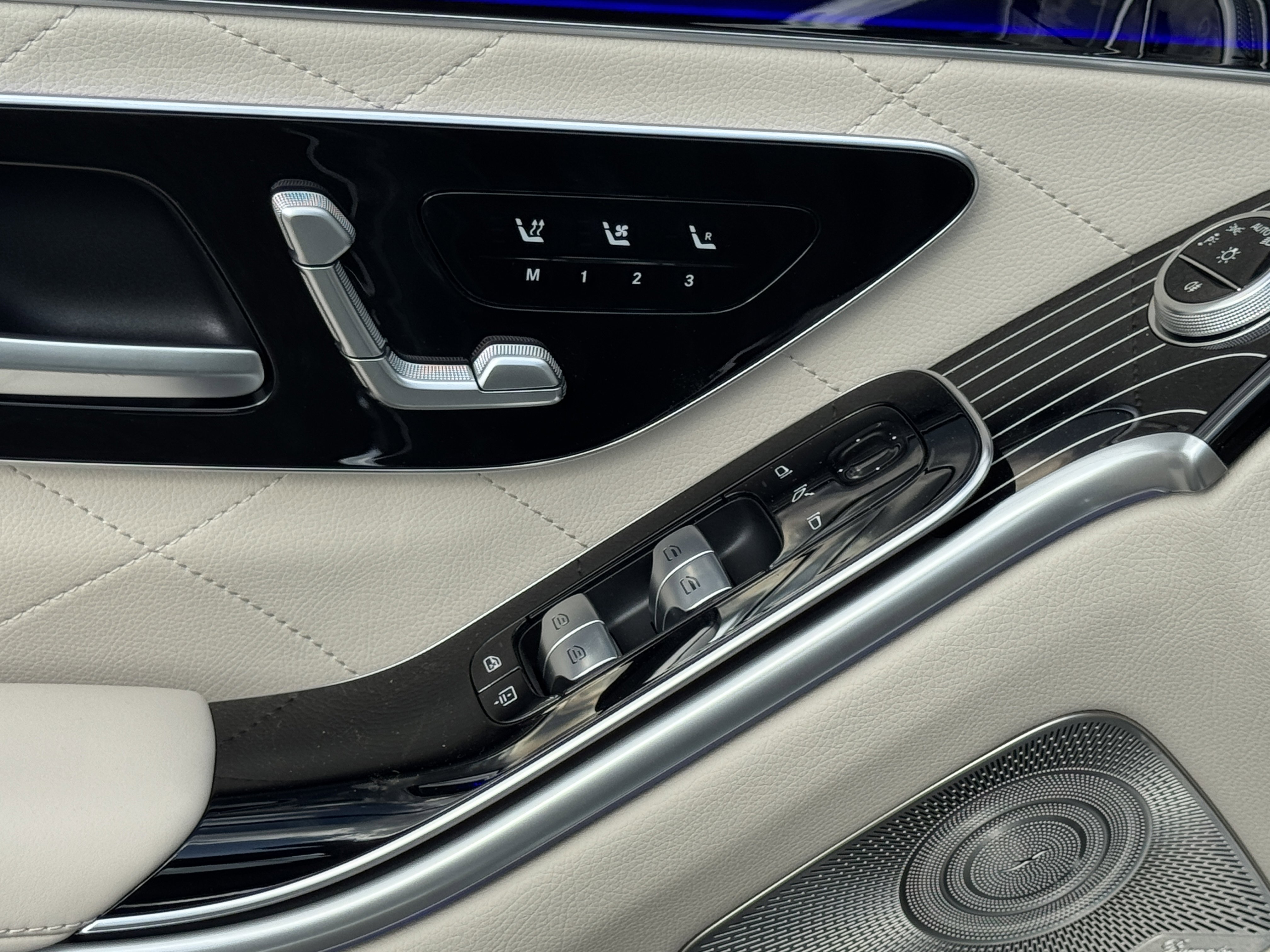 New 2026 Mercedes-Benz S 580 4MATIC Sedan image 17