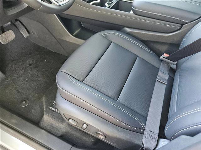 New 2026 Chevrolet Traverse LT image 4