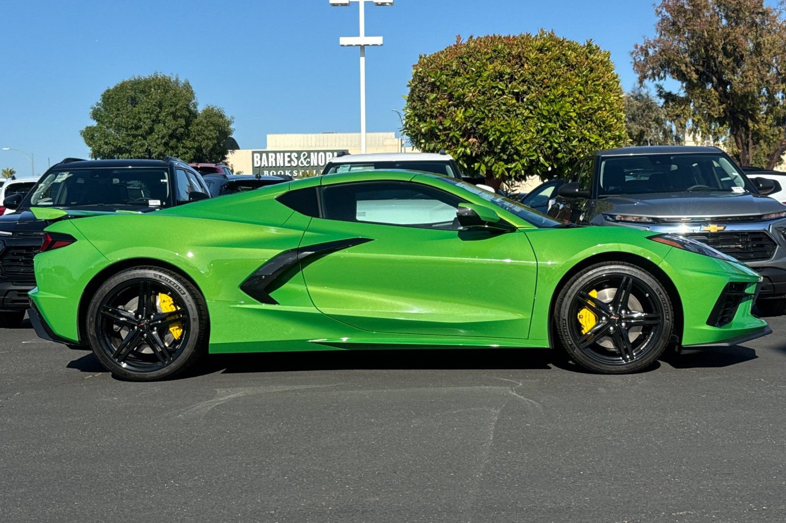 New 2026 Chevrolet Corvette Stingray Preferred Cpe w/ Z51 Performance Package RWD image 3