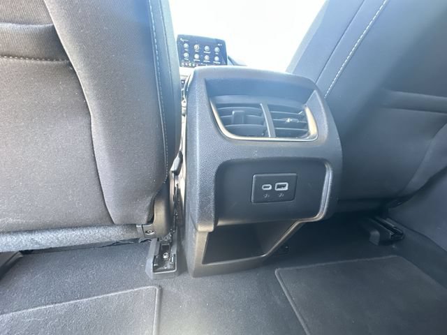 Used 2025 Chevrolet Blazer LT AWD/4WD image 24