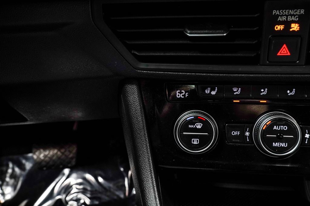 Used 2021 Volkswagen Jetta R-Line w/ R-Line Cold Weather Package image 28