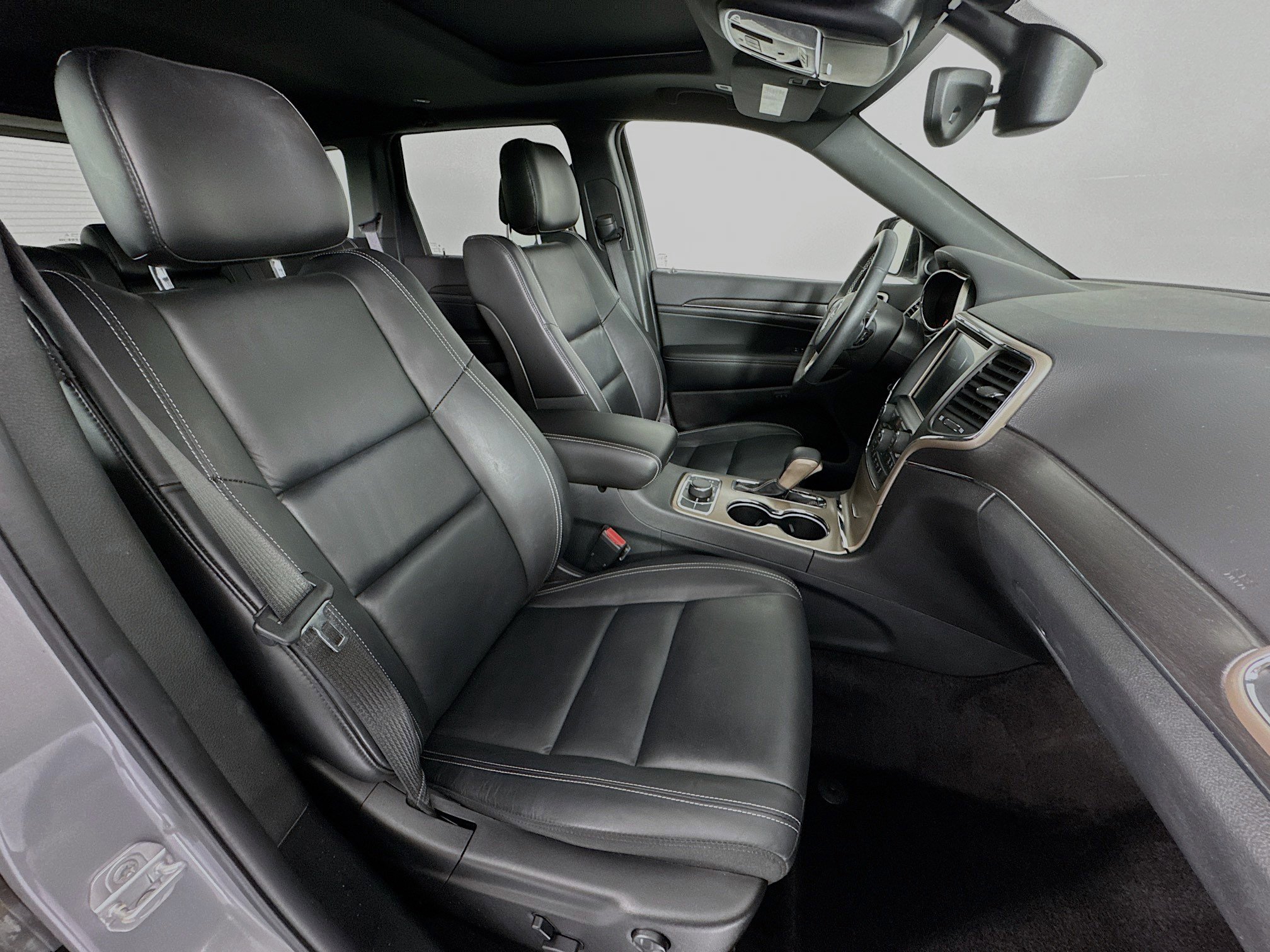 Used 2017 Jeep Grand Cherokee Limited AWD/4WD image 29