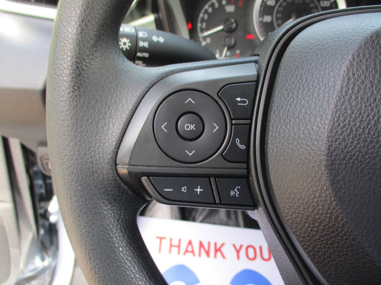 Used 2022 Toyota Corolla LE FWD image 13