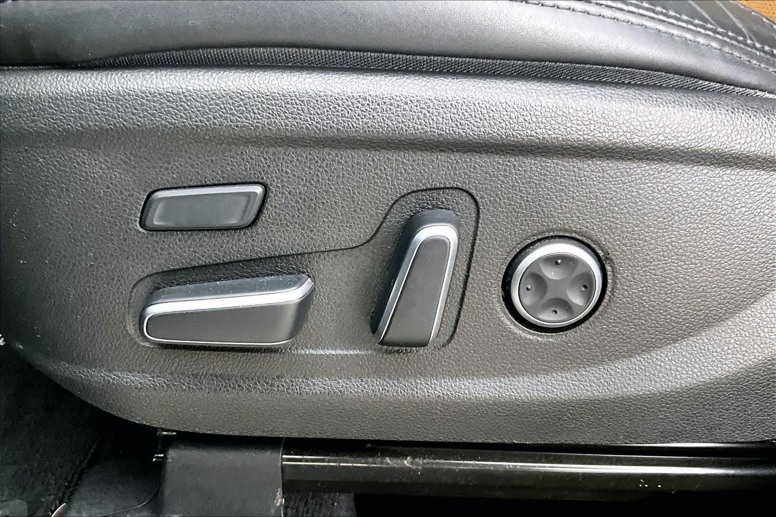 Used 2021 Hyundai Santa Fe Calligraphy AWD/4WD image 32