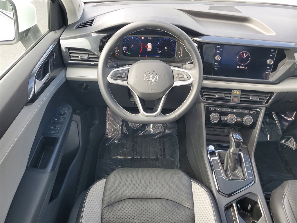 Used 2022 Volkswagen Taos SEL image 15
