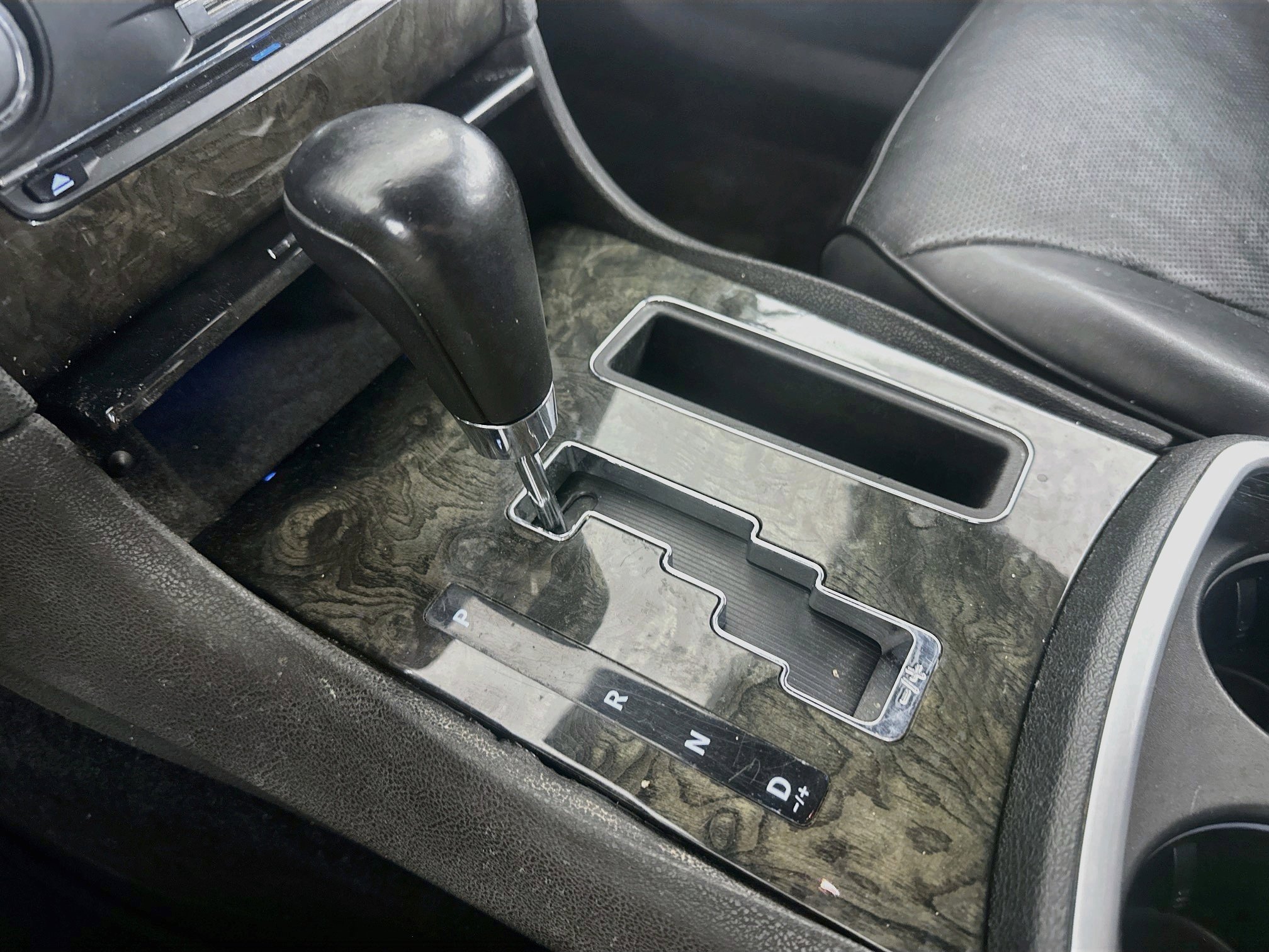 Used 2014 Chrysler 300 C RWD image 25