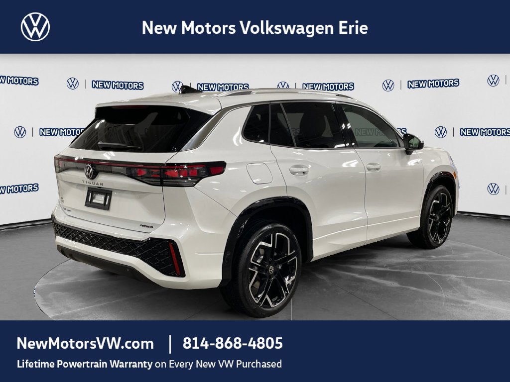 New 2027 Volkswagen Tiguan SEL R-Line AWD/4WD image 5