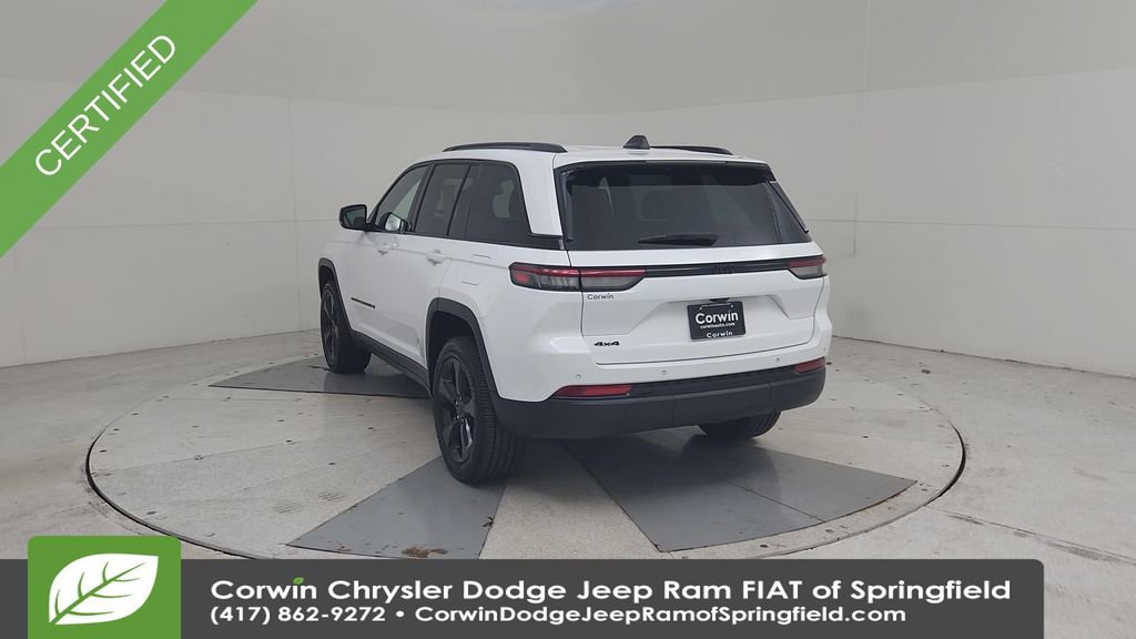 Used 2023 Jeep Grand Cherokee Altitude image 10