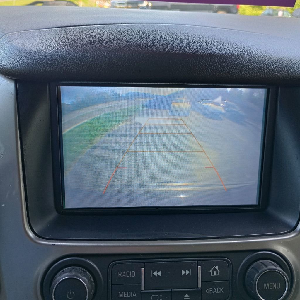 Used 2019 Chevrolet Suburban LT RWD image 13