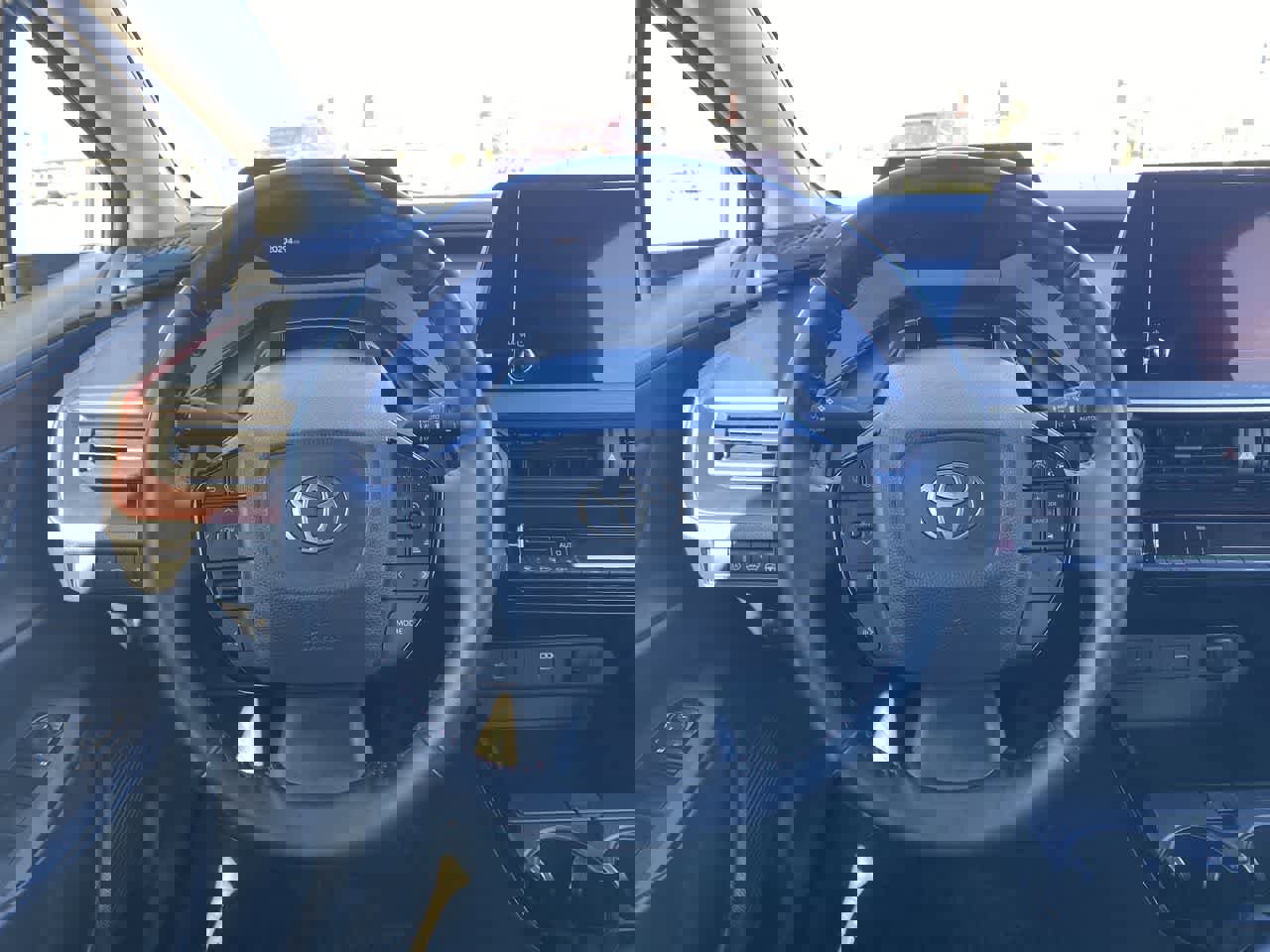 Used 2024 Toyota Prius Prime SE image 14