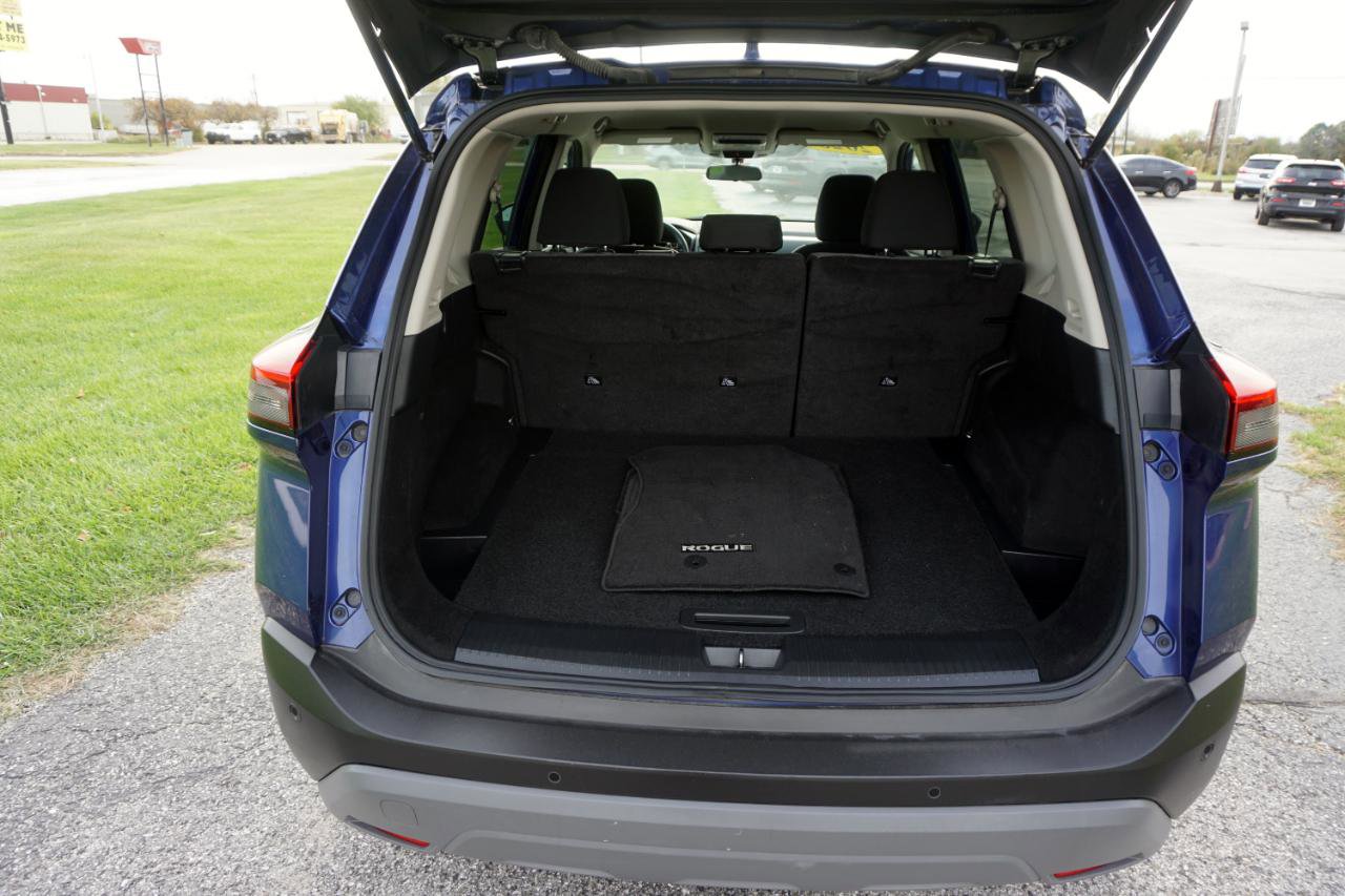 Used 2023 Nissan Rogue SV image 20
