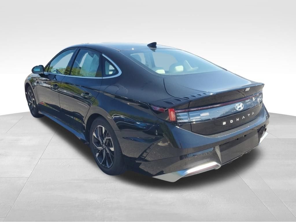 Used 2024 Hyundai Sonata SEL FWD image 3