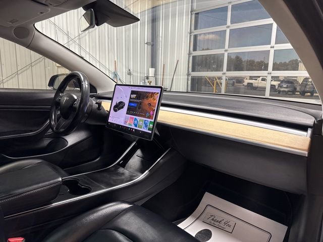 Used 2018 Tesla Model 3 Long Range image 24