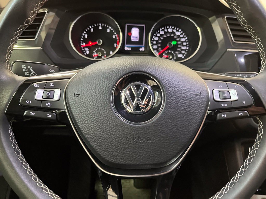 Used 2021 Volkswagen Tiguan SE AWD/4WD image 21