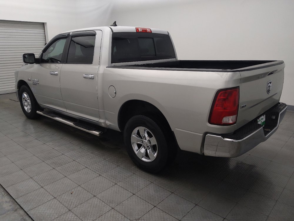 Used 2019 RAM 1500 Classic SLT w/ Luxury Group RWD image 3