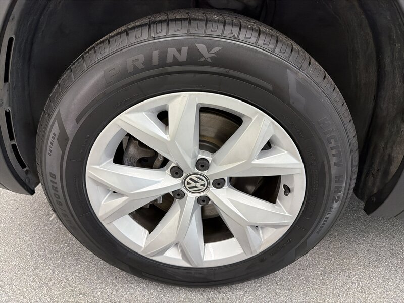 Used 2018 Volkswagen Atlas SEL AWD/4WD image 17