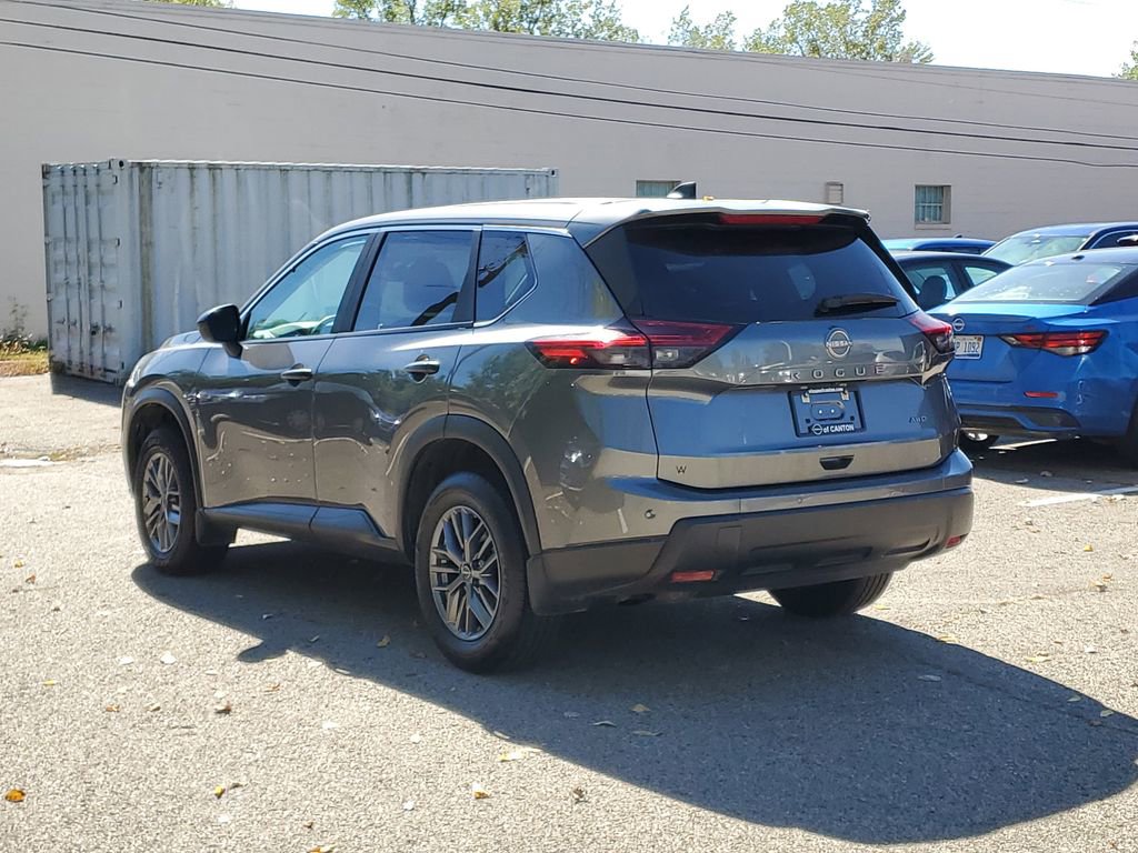 Used 2024 Nissan Rogue S image 3