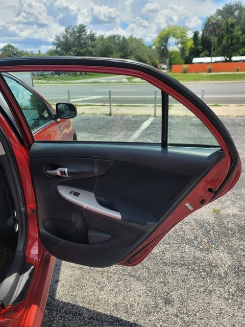 Used 2013 Toyota Corolla S FWD image 9