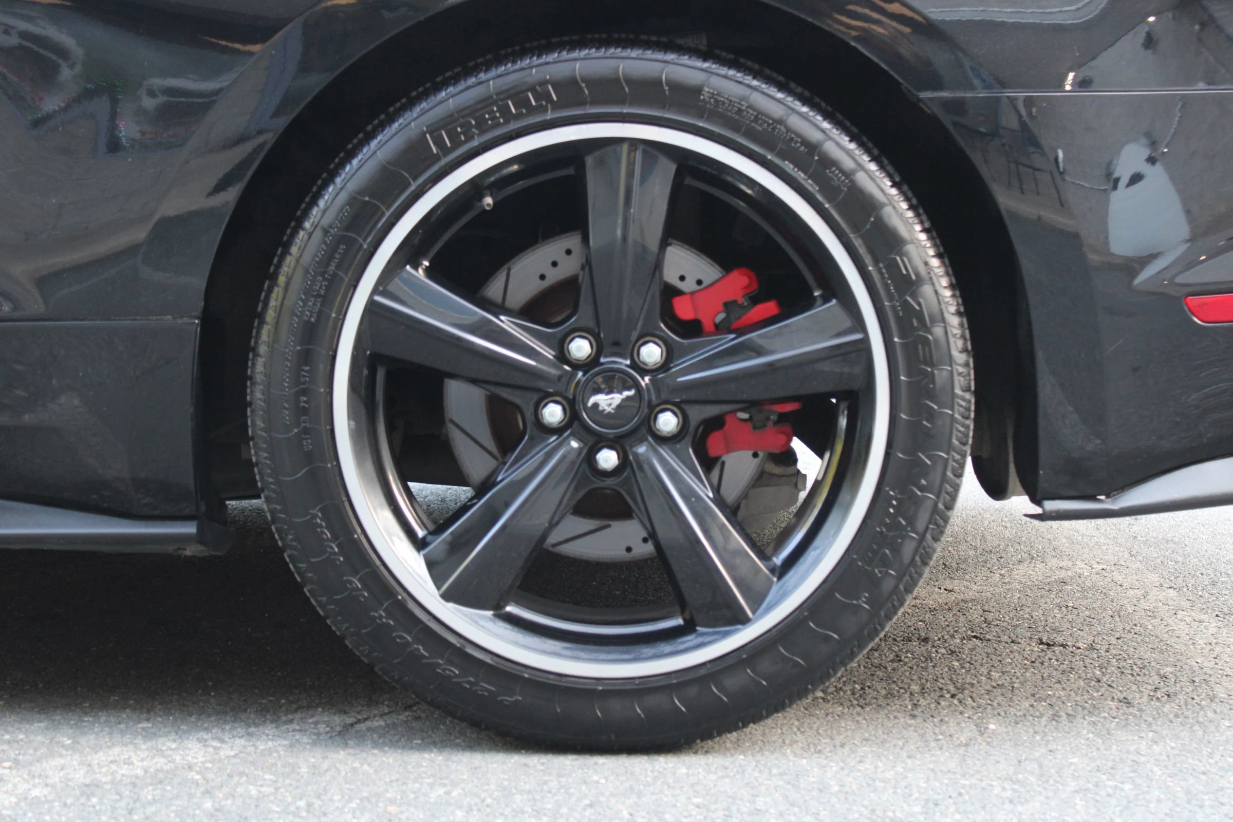 Used 2019 Ford Mustang Bullitt w/ Bullitt Electronics Package RWD image 32