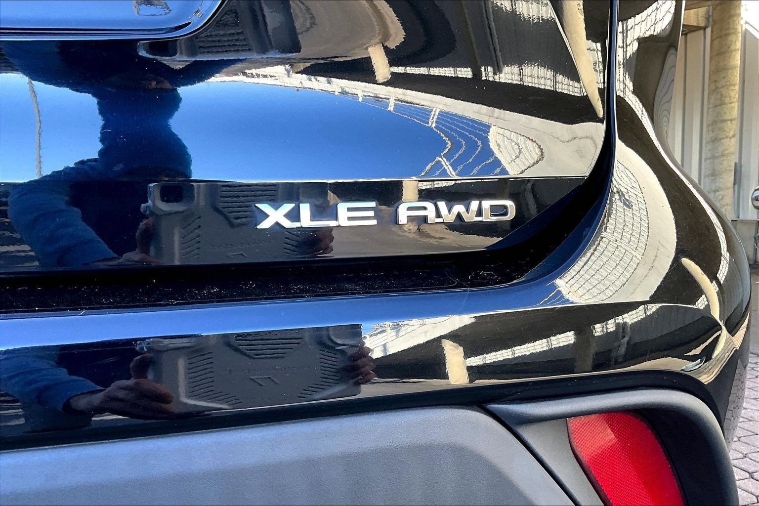 Used 2021 Toyota Highlander XLE image 24