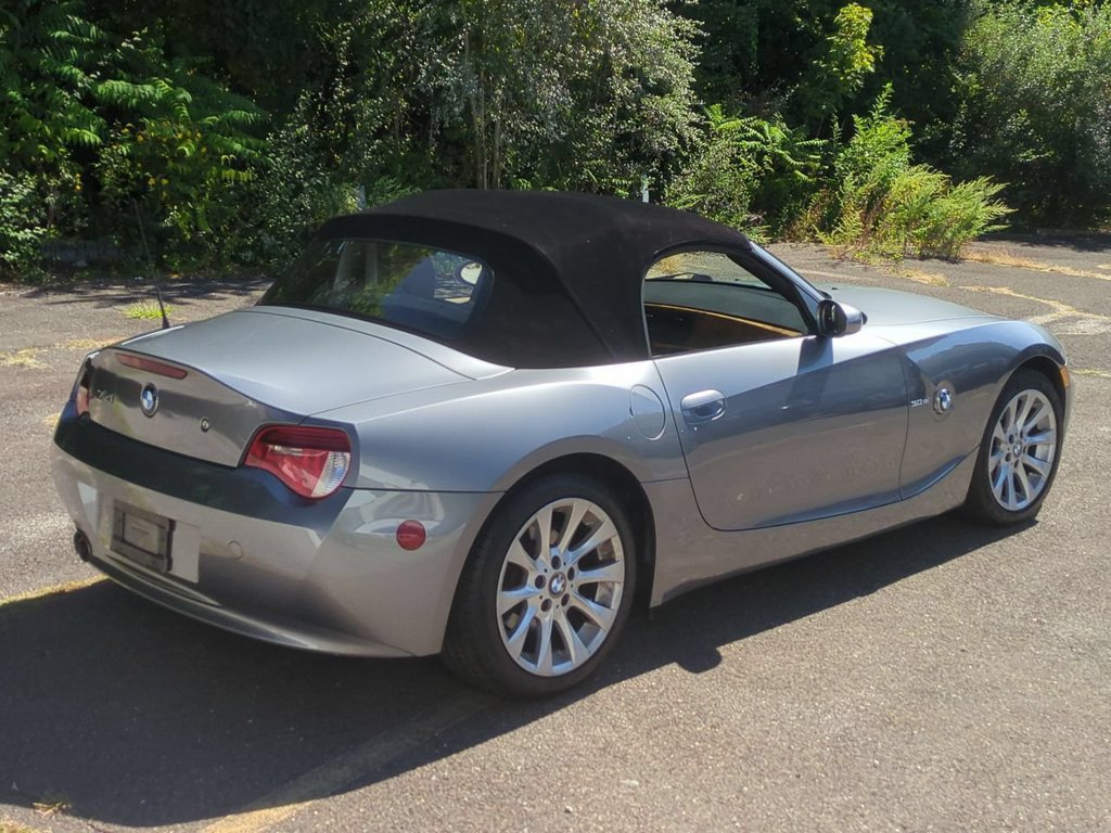 Used 2008 BMW Z4 3.0si RWD image 4