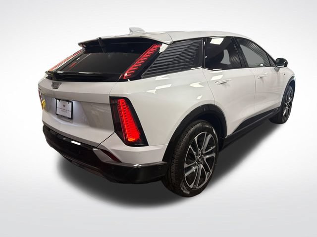 Certified 2027 Cadillac Optiq Sport RWD image 5