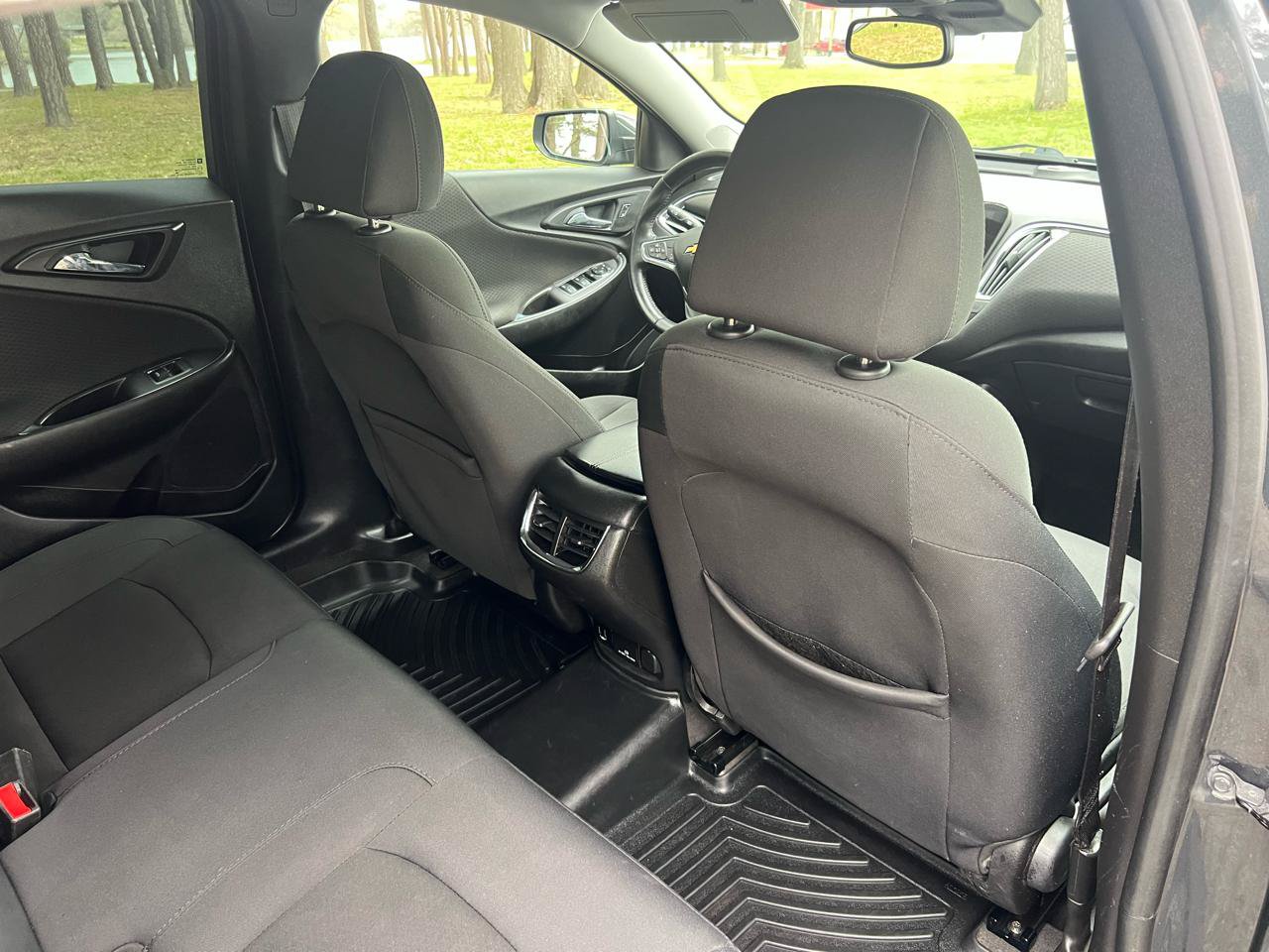 Used 2016 Chevrolet Malibu LT FWD image 23