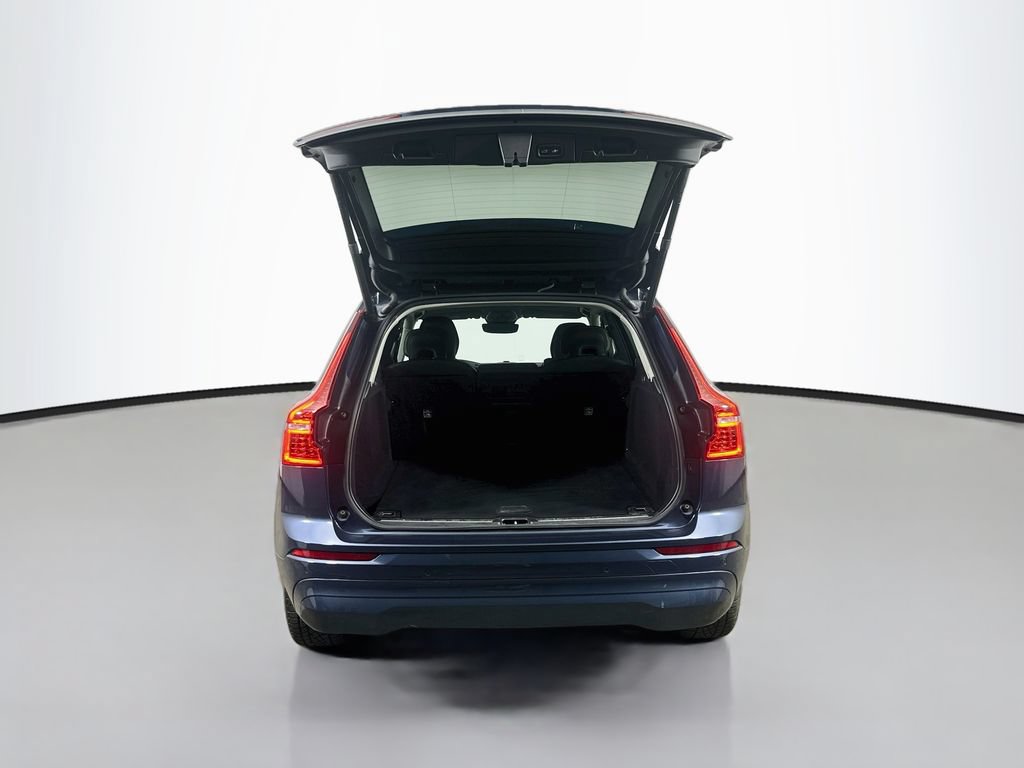 Used 2023 Volvo XC60 B5 Core AWD/4WD image 35